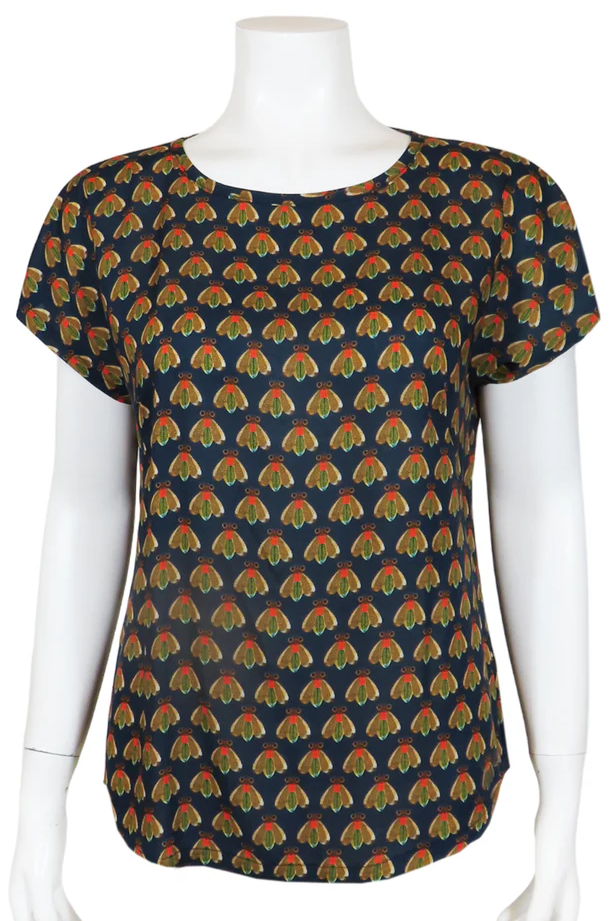  Bea Blouse by Mandala, Fly Navy, round neck, short sleeves, French darts, scooped hem, pull-on, sizes XS to XL, made in Ontario 