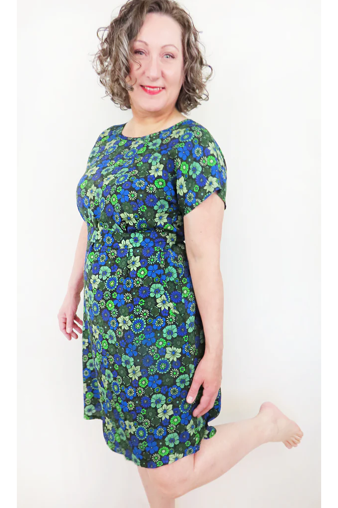 Beatrice Shift Dress by Mandala, Vintage Floral Blue, round neck short sleeves, French darts, elastic at back of waist, tie belt, keyhole cutout at back of neck, pull-on, scooped knee-length hem, pockets, fully lined, sizes XS to XL, made in Ontario