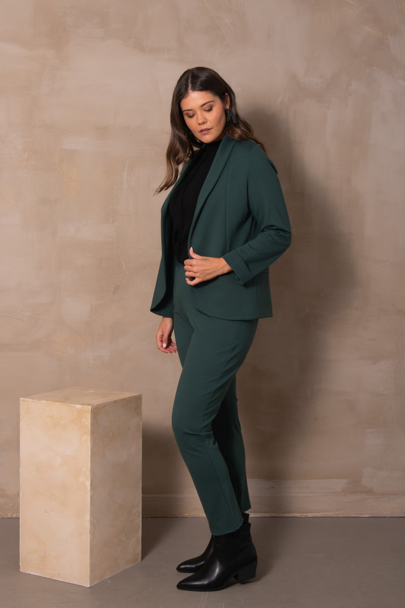 Max Jacket by Cherry Bobin, Green, semi-tailored, cuffed sleeves, split hemline at back, inside pocket, eco-fabric, Ponte di Roma, LENZING ECOVERO viscose, sizes XS to 3XL, made in Montreal