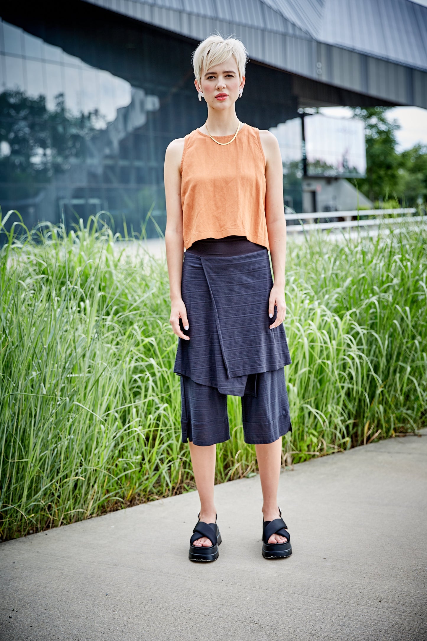 Milou Jupe-Pantalon by Melow, Black, skirt layered over wide legged cropped pants, lined and stretchy waistband can be worn high or low, asymmetrical panels on skirt, sizes XS to XL, made in Quebec