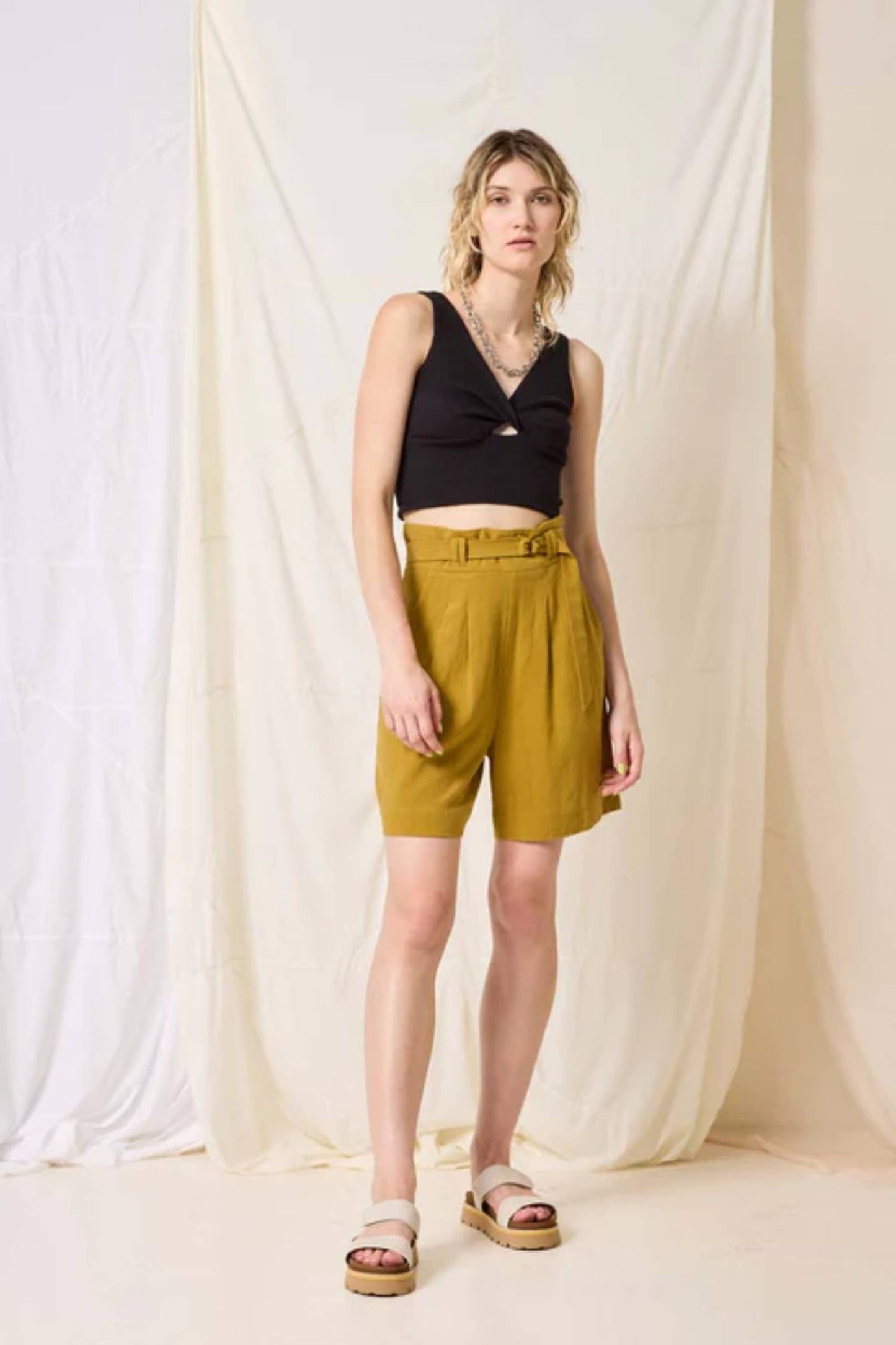 Kamala Short by Cokluch, Pistachio, high waist, paper-bag effect, ring belt, front pleats, button closure at waist, pockets, eco-fabric, OEKO-TEX certified, sizes XS to XL, made in Montreal