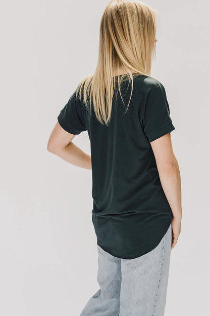 Janis Tee by Blondie, Forest, back view, classic tee, round neck, short sleeves, loose fit, hem is longer at the back, patch pocket, eco-fabric, bamboo and cotton, sizes XS to XXL, made in Toronto