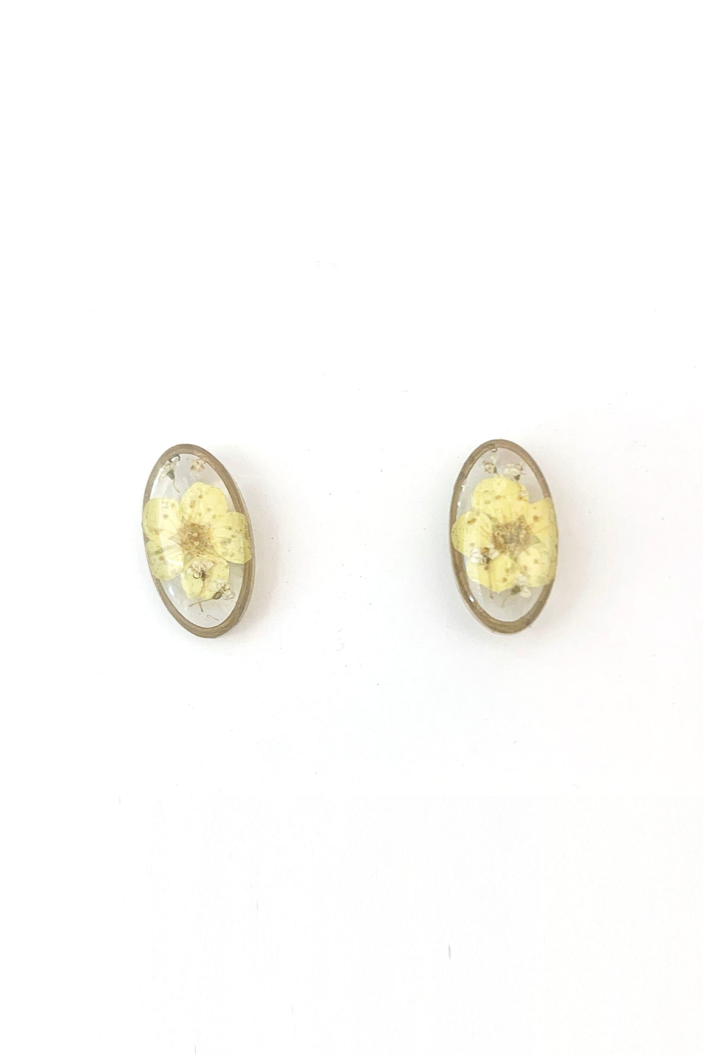 Pressed Flower Oval Stud Earrings