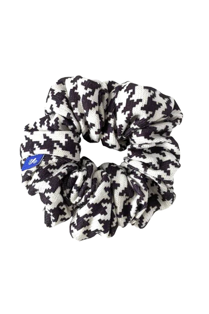 Mini Scrunchie by Kokoro, Houndstooth