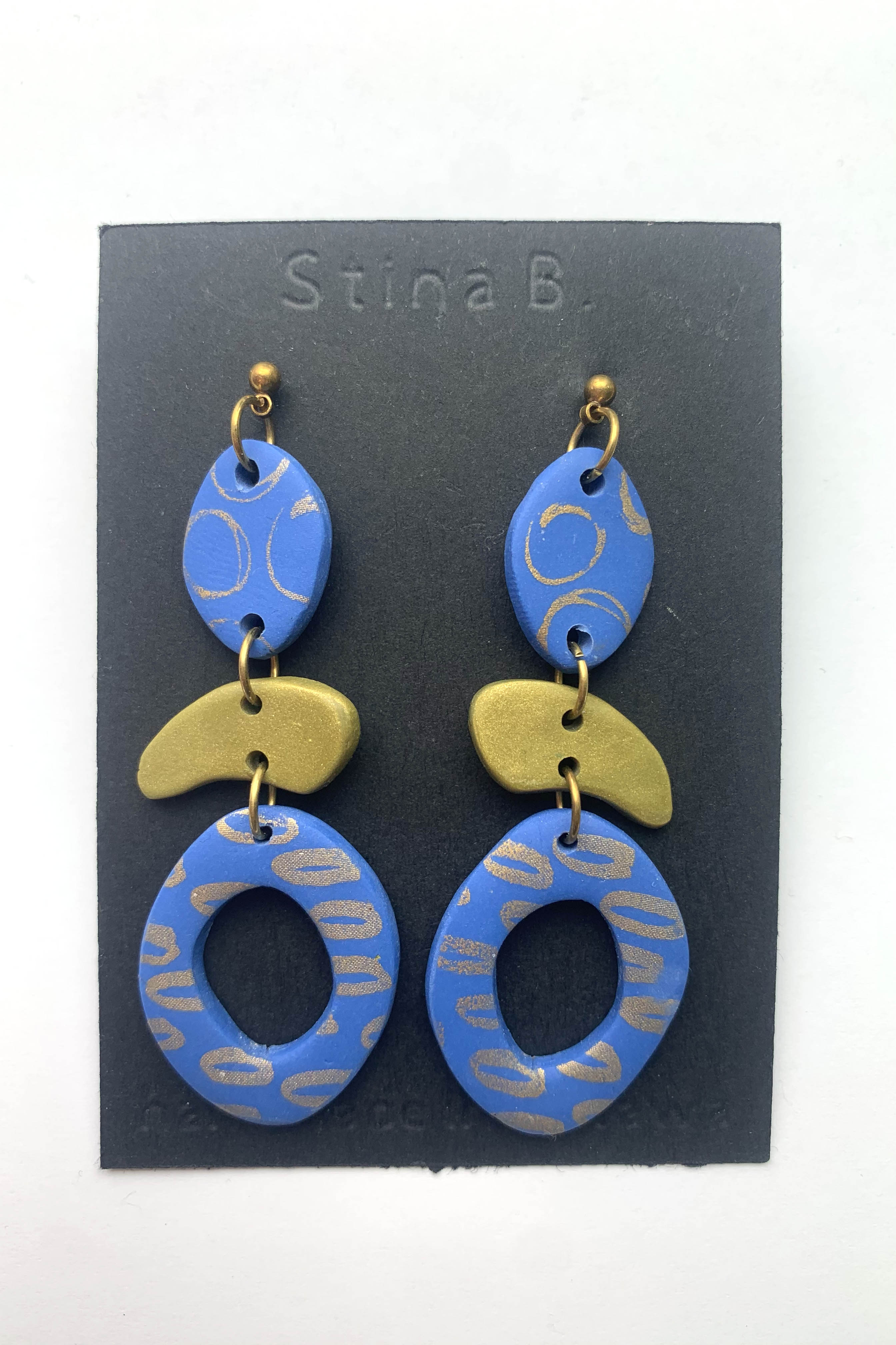 Silkscreened pebble dangle studs