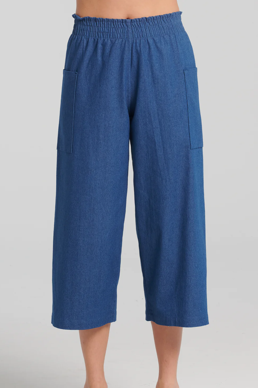 Anona Pants by Kollontai, Blue, lightweight denim, cropped length, elastic waist, side pouch pockets, sizes XS to XXL, made in Montreal 
