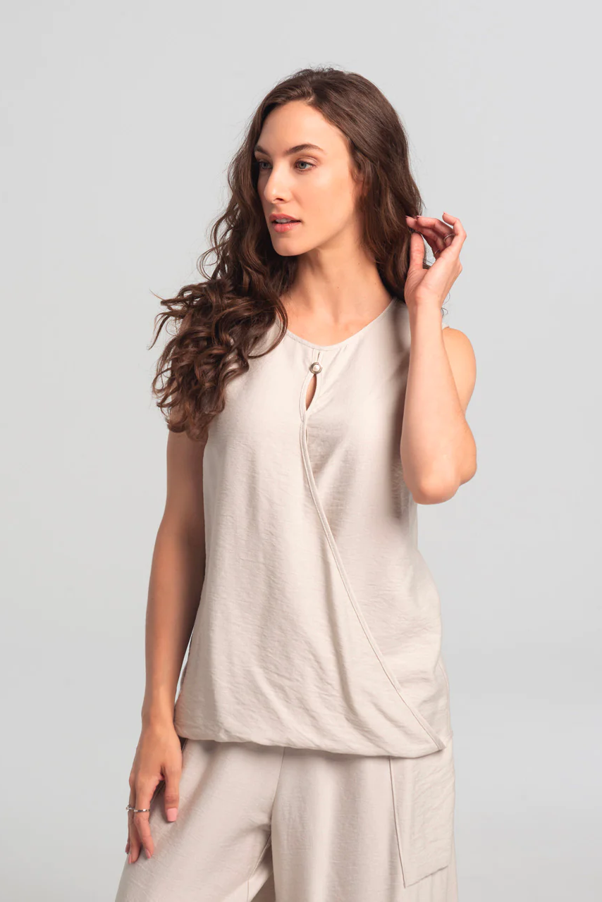 Tracy Top by Kollontai, Clay, crossover and neckline cutout with button detail on one side, bloused effect at waist, reversible front to back, sizes XS to XXL, made in Montreal 