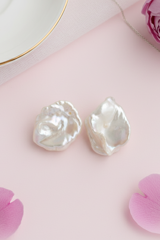 Flower Petal Keshi Pearl Earrings (1E14a)