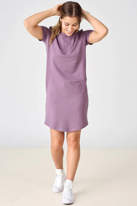 T-Shirt Dress by Advika, Moonscape Mauve, crew neck, short sleeves, rounded above the knee hem, pockets, eco-fabric, organic cotton, OEKO-TEX certified, sizes S to XXL, made in Montreal