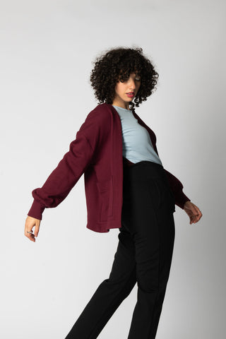 Ryder Jacket by Eve Lavoie, Burgundy Cotton, loose fit, puff sleeves, patch pockets, cotton, sizes XS to XL, made in Montreal