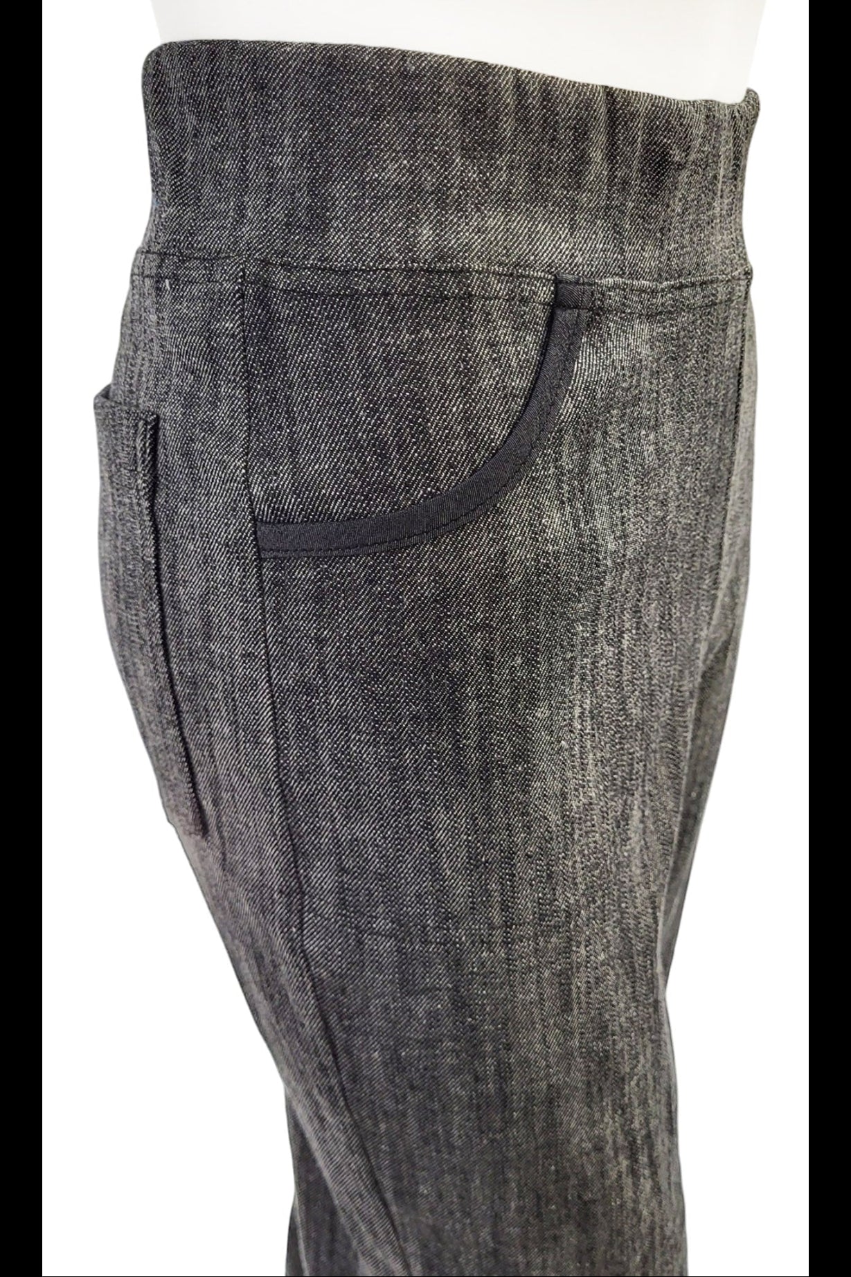 Close up of the waist and pockets of the The Wade Vintage Denim Pants in Graphite by Mandala 