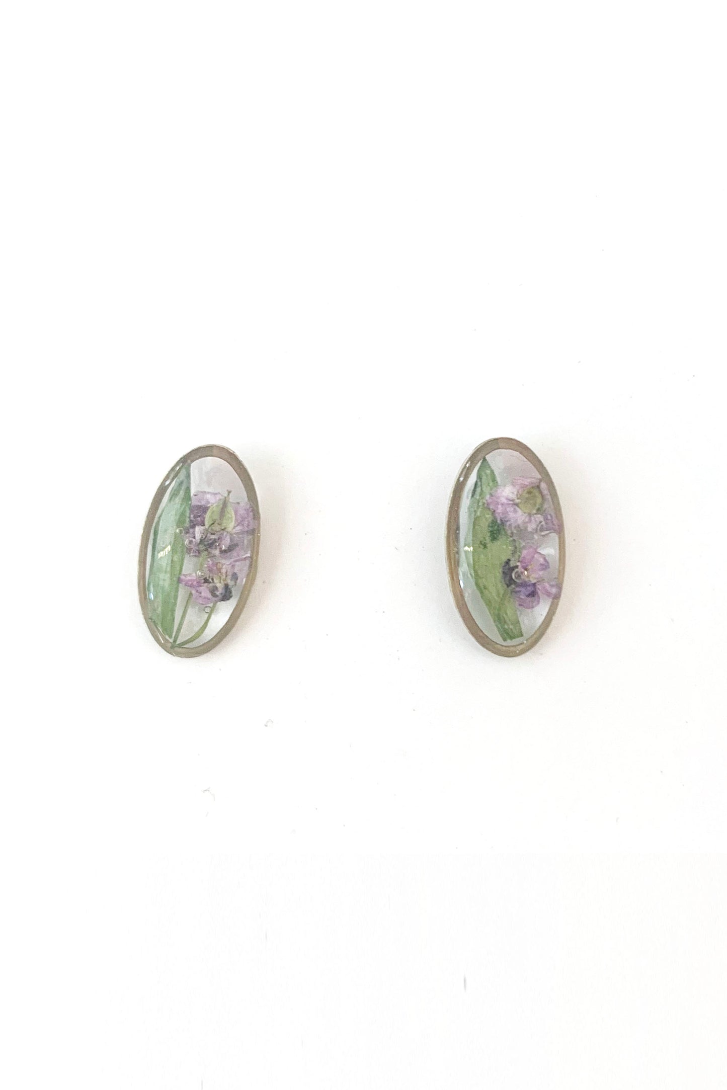 Pressed Flower Oval Stud Earrings