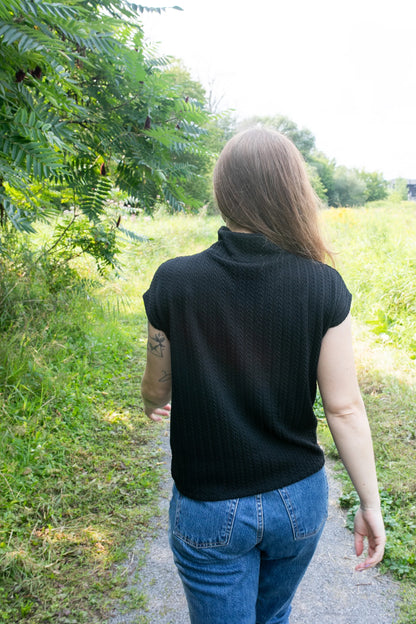 Sleeveless Turtleneck Sweater Vest